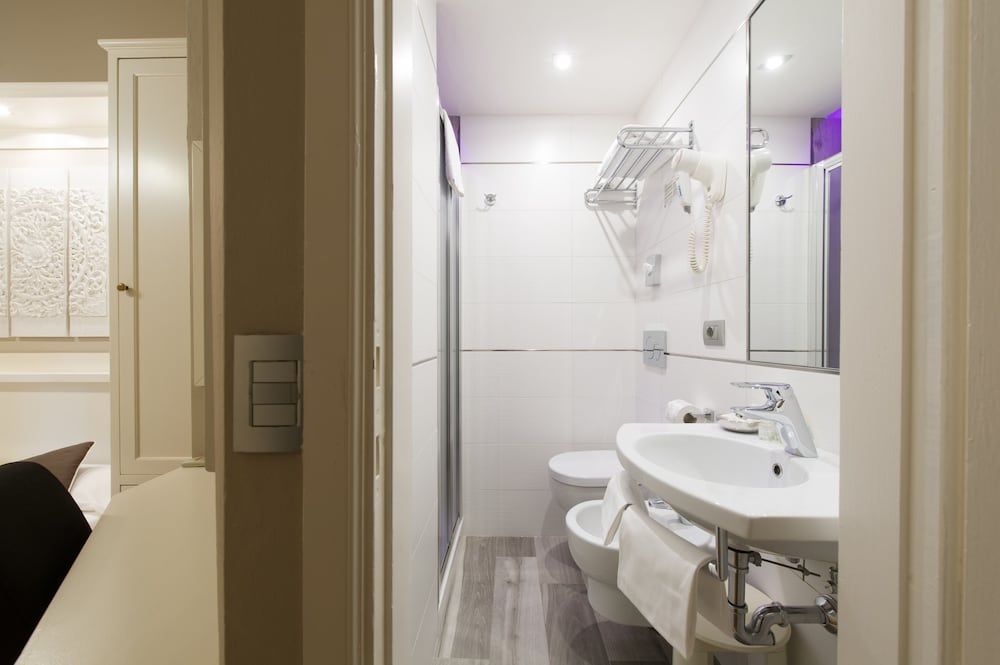 Hotel Cosimo De' Medici - Bathroom - 2