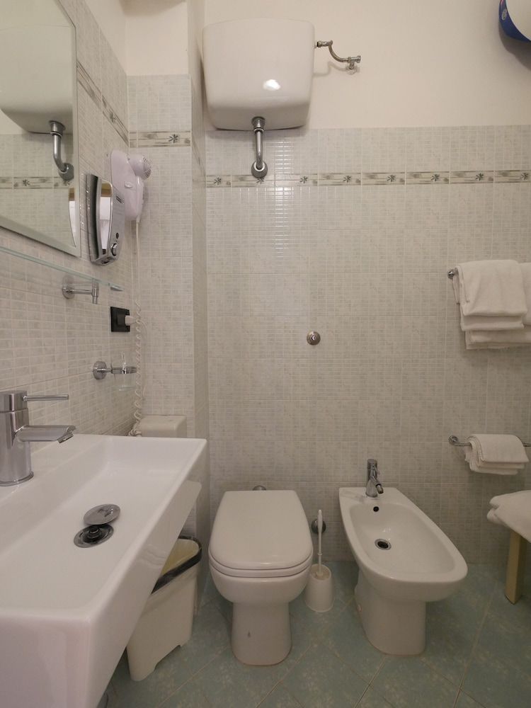 Hotel Careggi - Bathroom