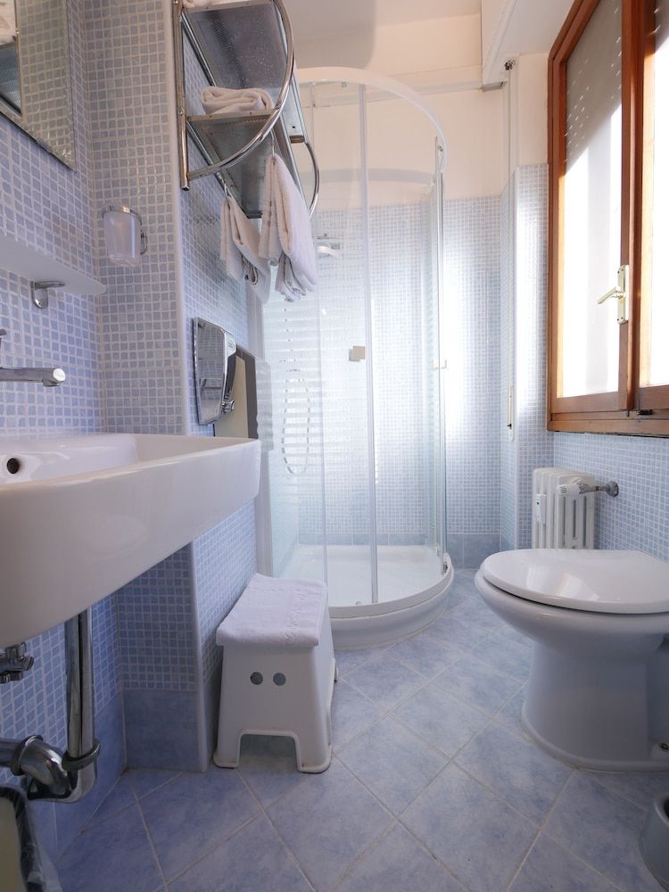 Hotel Careggi - Bathroom - 1