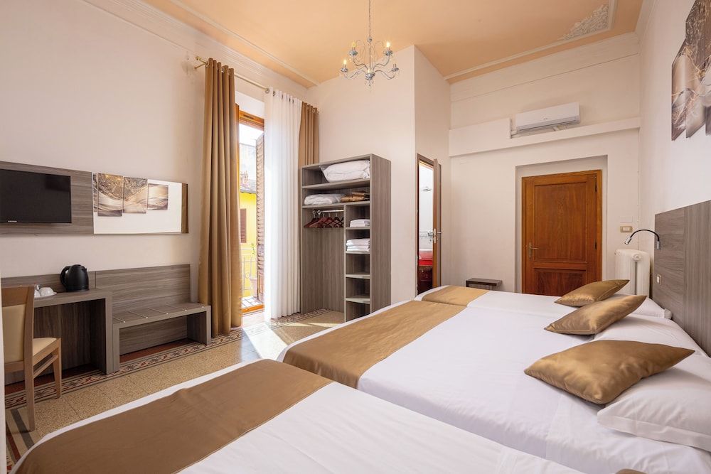 Astrid Hotel - Room - 2