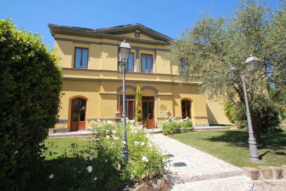 Hotel Villa Betania - Exterior - 1