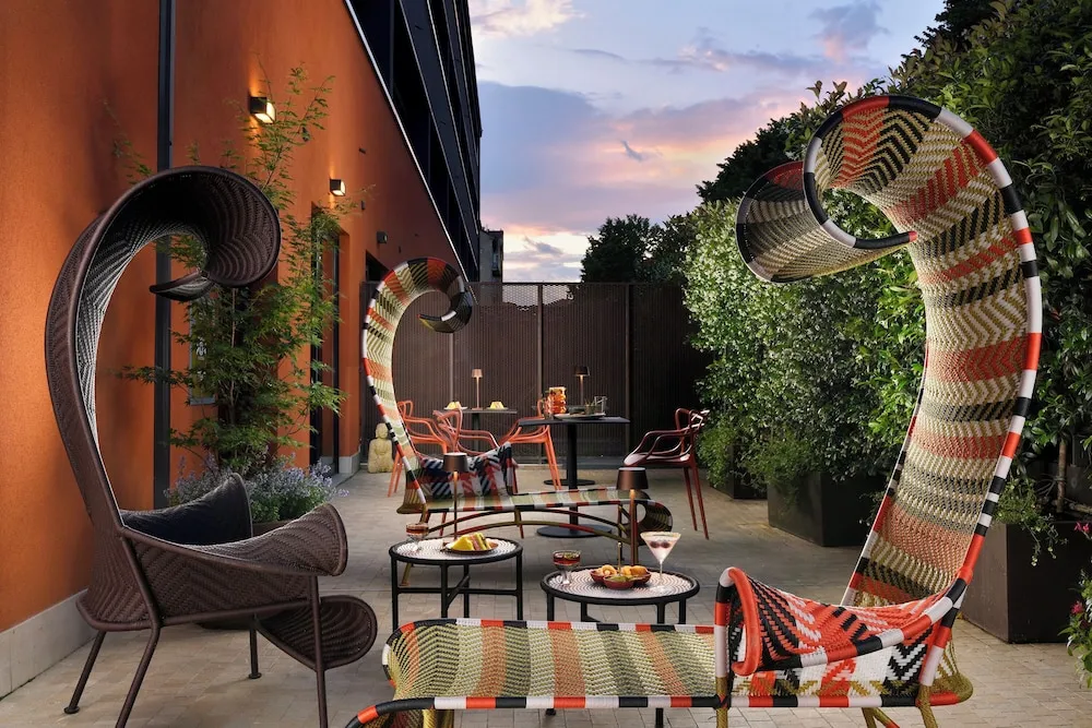 Milan Suite Hotel - Exterior - 1