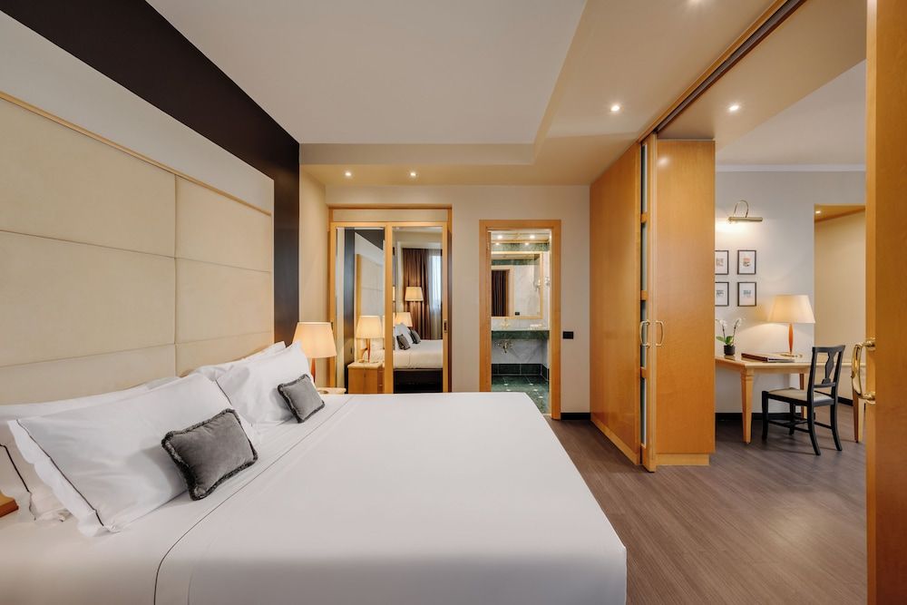 City Life Hotel Poliziano - by R Collection Hotels - Room - 2