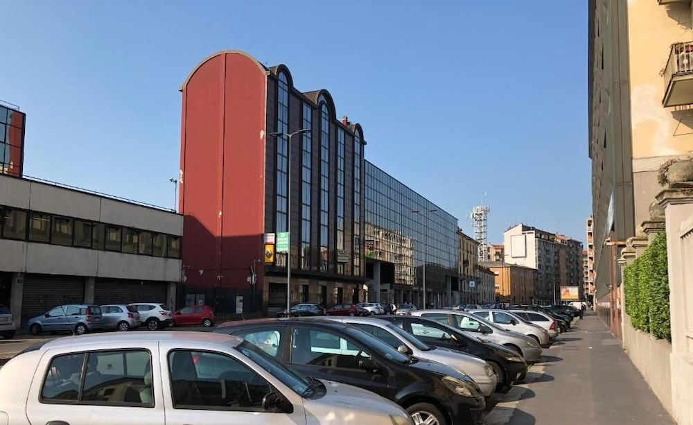 Brenta Milano - Exterior