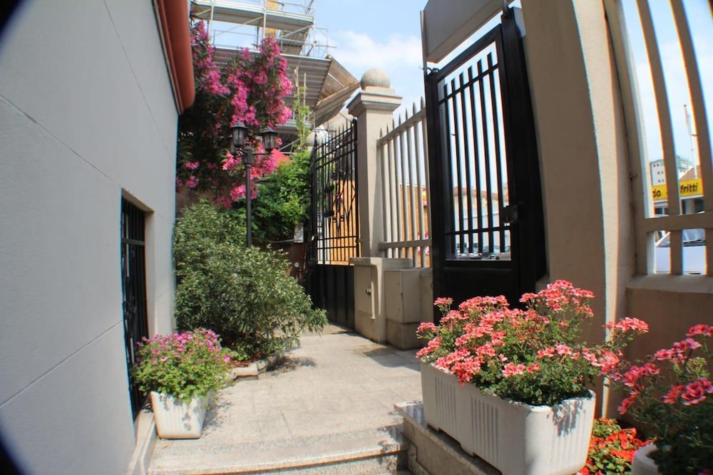 Brenta Milano - Exterior - 2