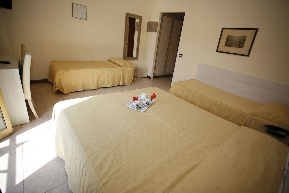 Hotel Adler - Room - 2