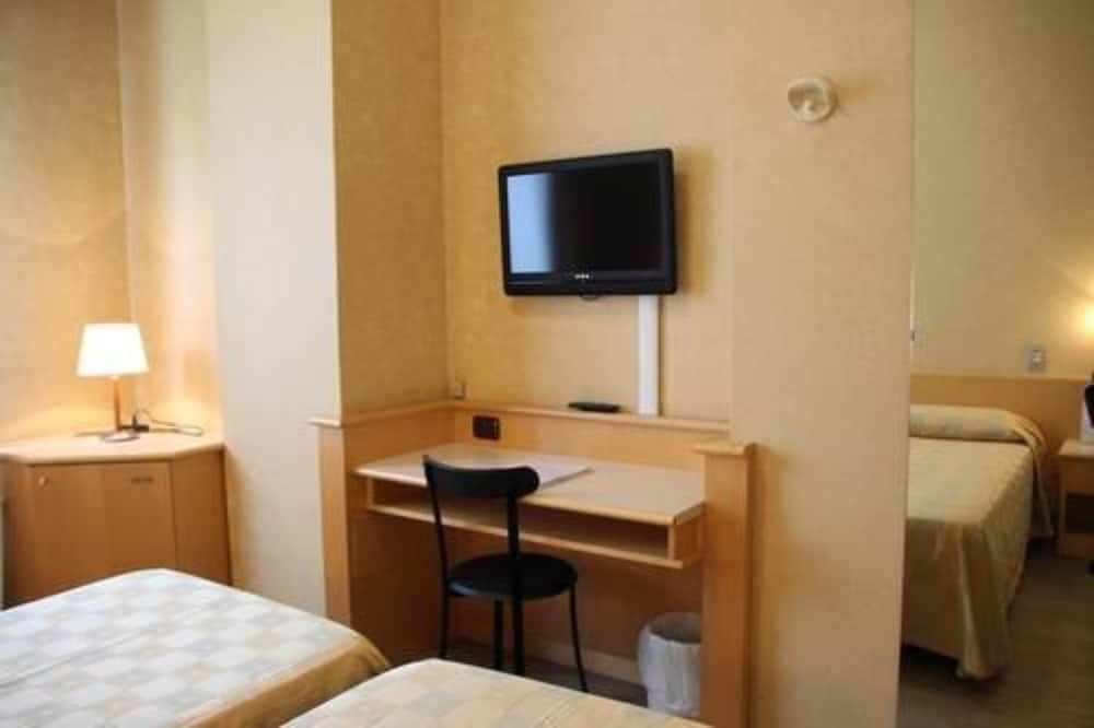 Mokinba Hotels Sant'Ambroeus - Room - 1