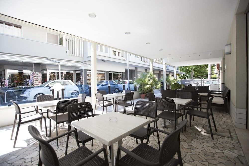 Hotel Rex - Terrace/patio - 1