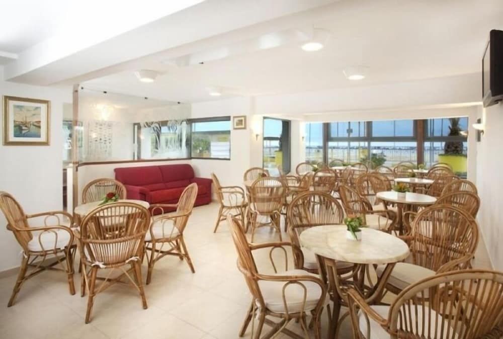 Hotel Zeus - Interior