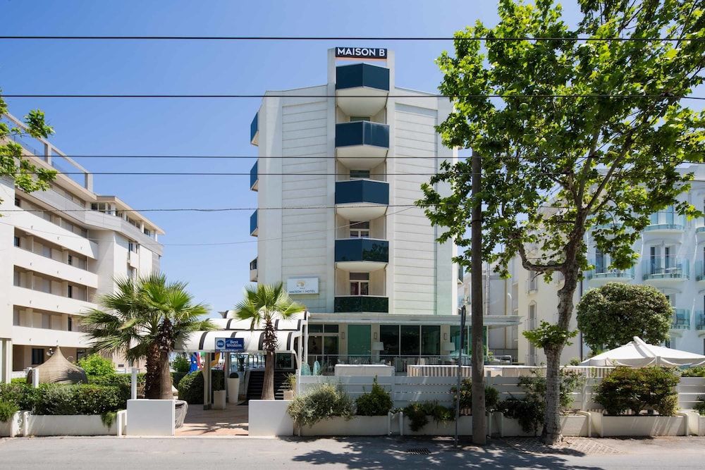 Best Western Maison B Hotel - Exterior - 2