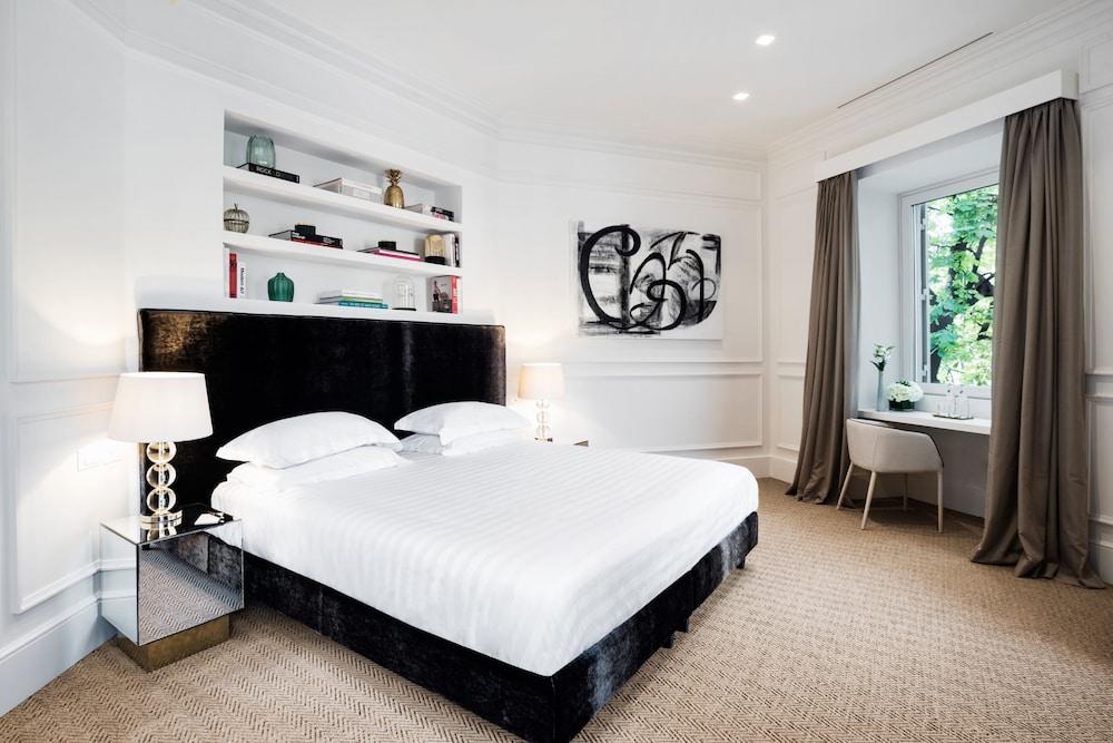 The Shire Hotel photo