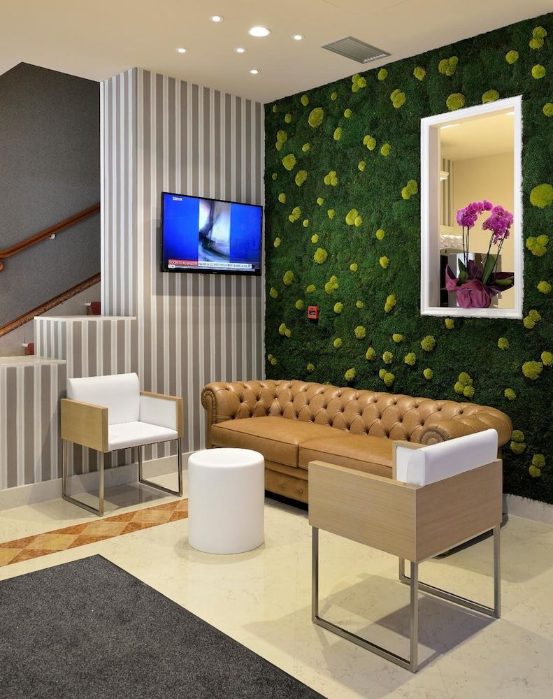 蕾佳娜贊恩飯店 - Property entrance