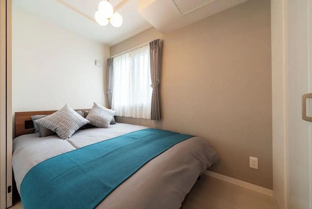 UTOPIA 101 - Room - 4