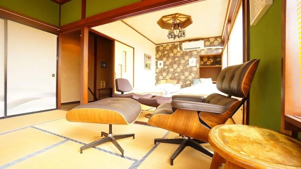 高山超級番茄之家飯店 - Living area - 2