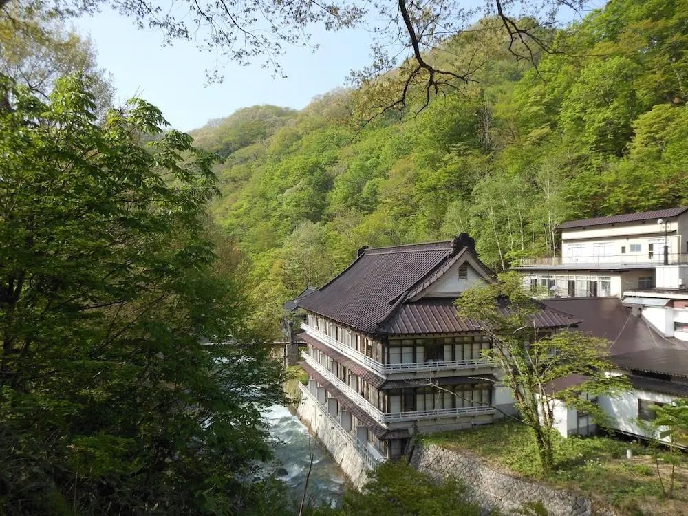 Takaragawa Onsen Osenkaku - Front of property - 3