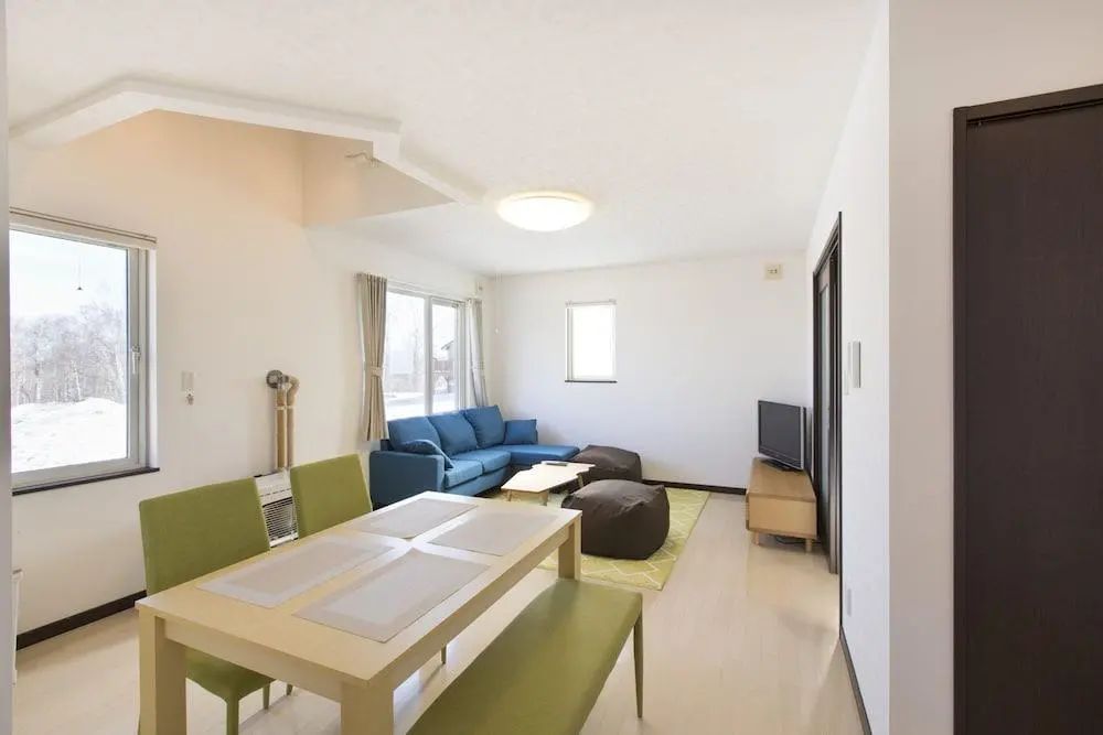Yotei Chalets - Living area - 1