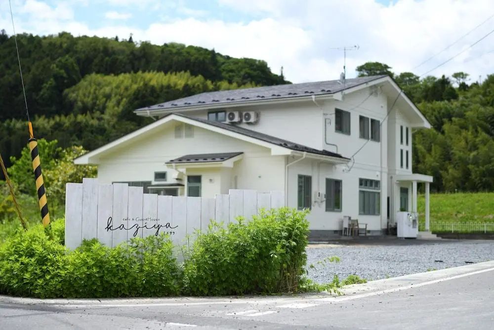 Primary image