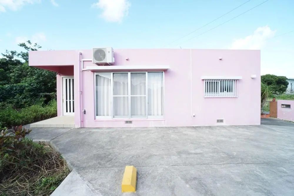 PINK Suite HOUSE - Primary image