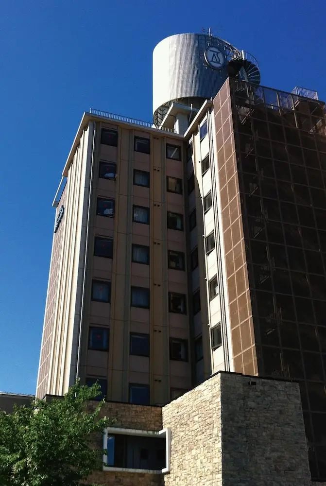 Hotel Arstainn - Front of property - 2