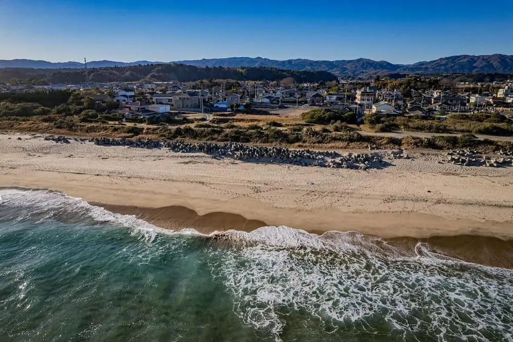 ELM On The Beach - Front of property - 1