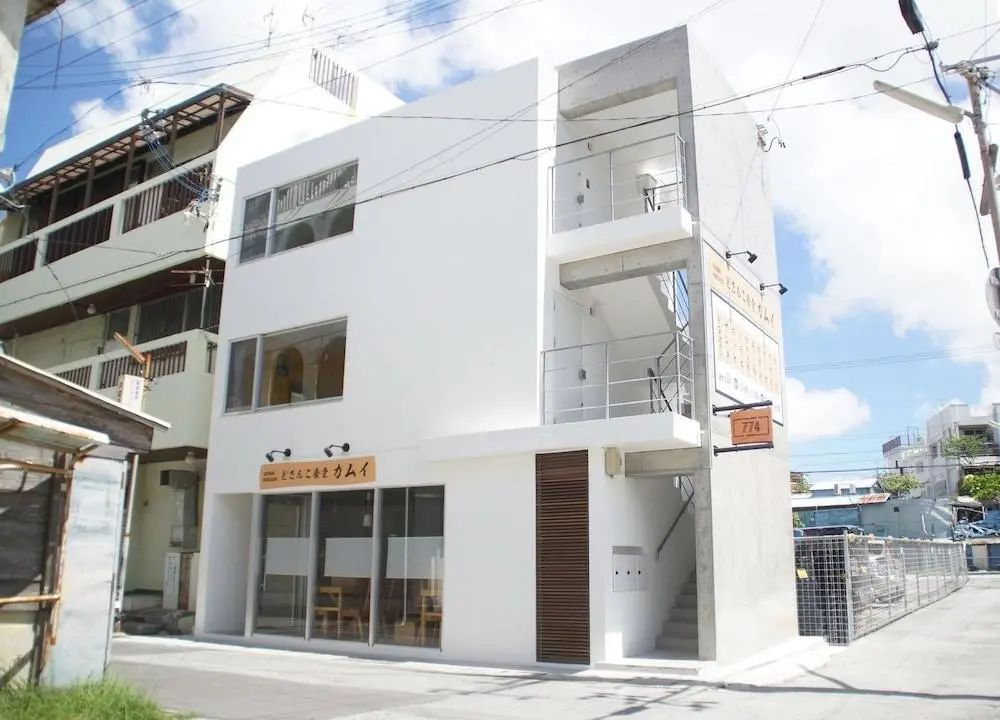 Primary image