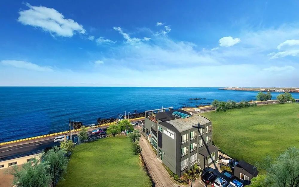 Maniju Pension - Primary image - 1