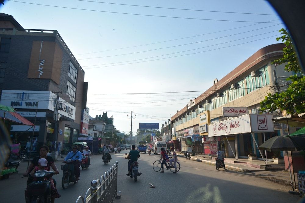 Smile Motel - Exterior - 4