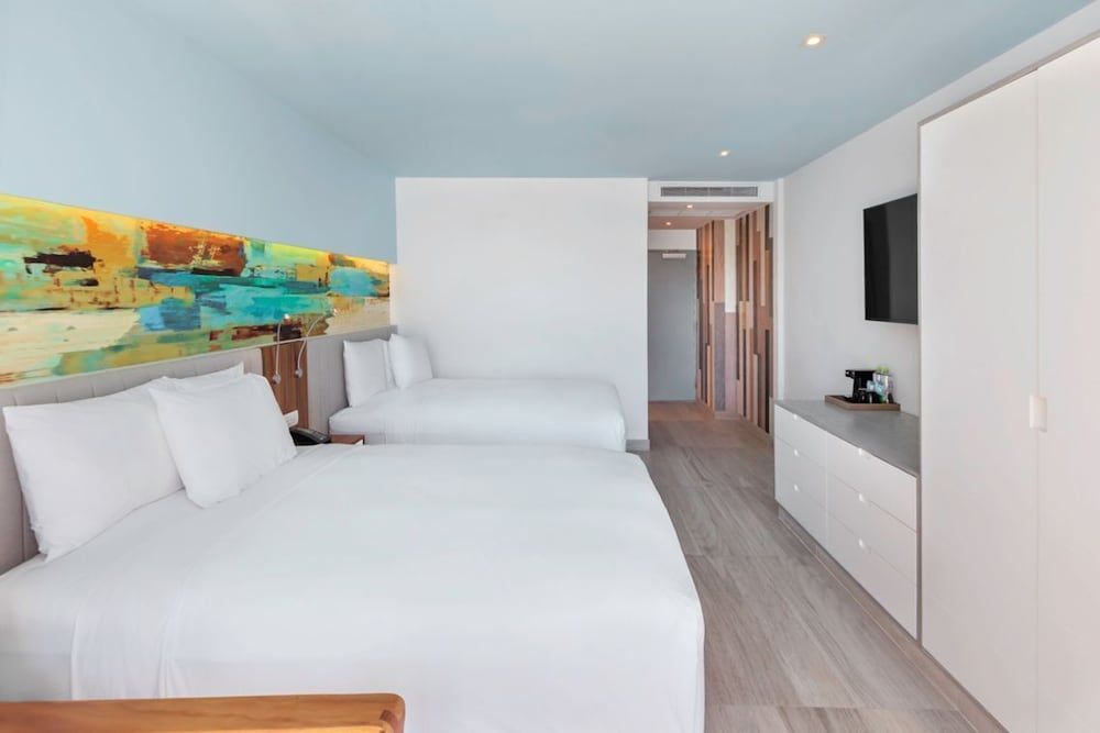 Courtyard By Marriott Mazatlan Beach Resort - Room - 1