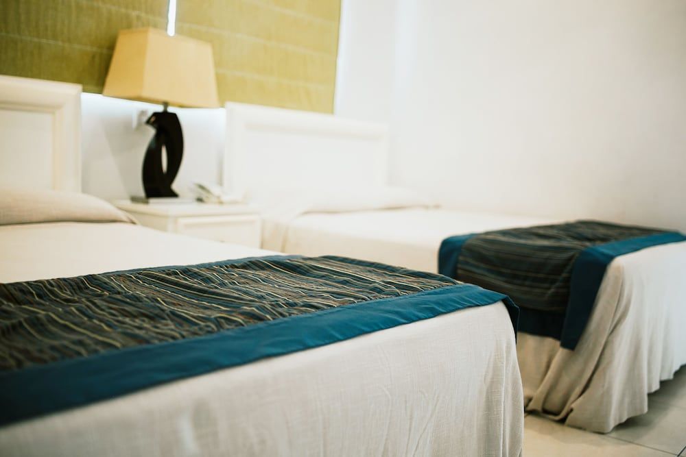 Diamond Bay - Room - 2