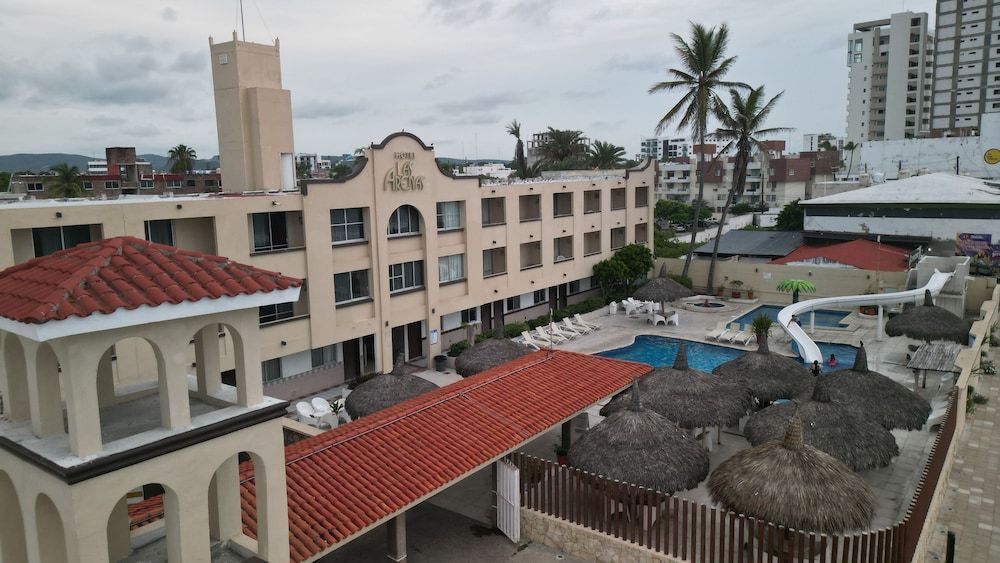 Hotel Sands Arenas - Exterior - 2