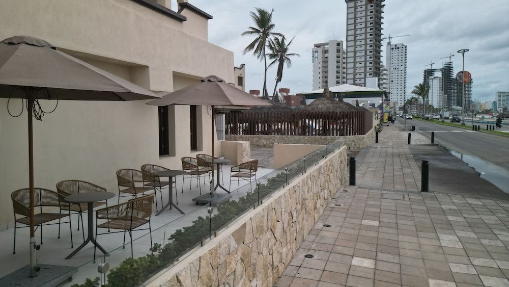 Hotel Sands Arenas - Exterior - 1