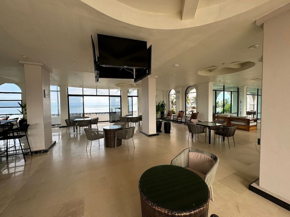 马萨特兰海西安纳酒店 - Interior entrance - 1