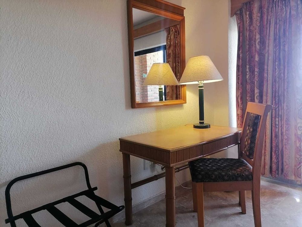 The Palms Resort of Mazatlan - Room - 2