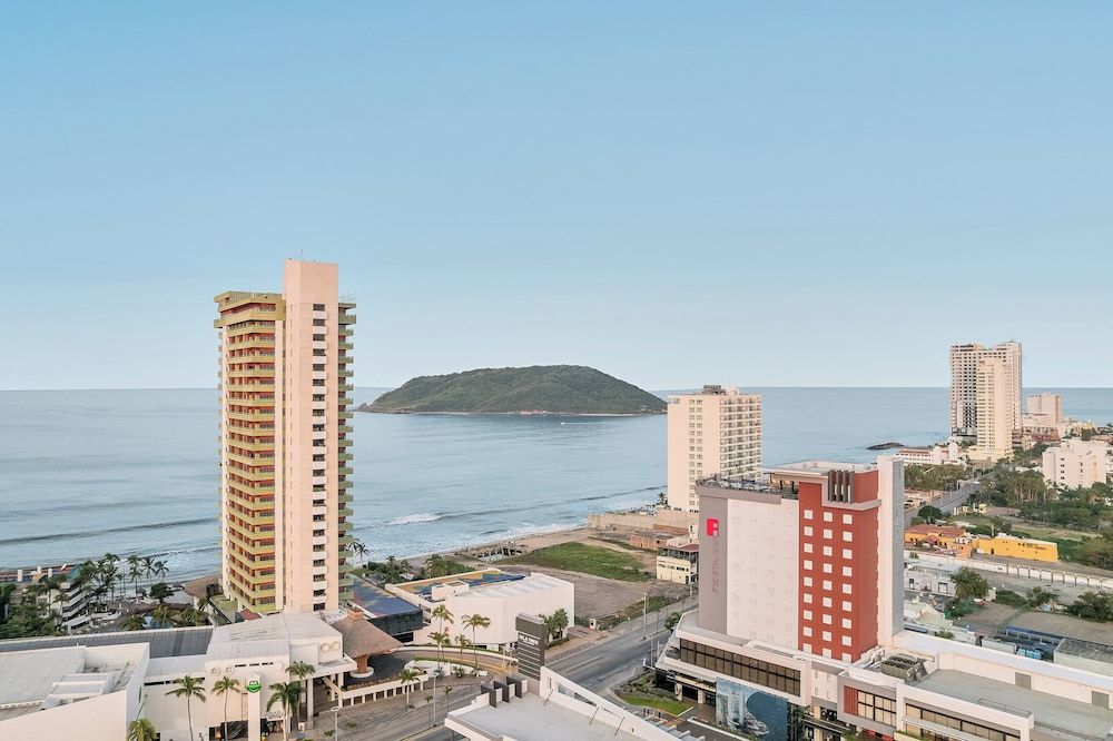Fiesta Inn Mazatlán - Exterior