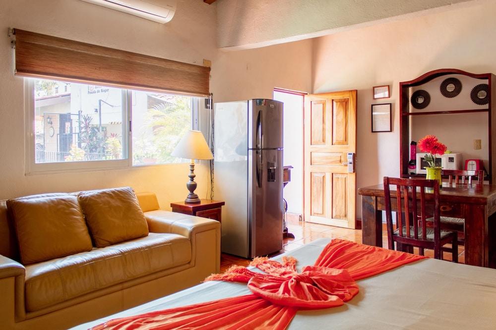 Hotel Posada de Roger - Near Los Muertos Beach photo