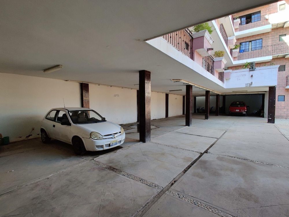 OYO Hotel Brisas del Pacífico - Parking - 2