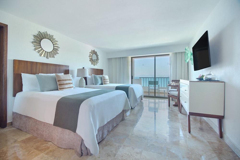 Villa Premiere Boutique Hotel & Romantic Getaway photo