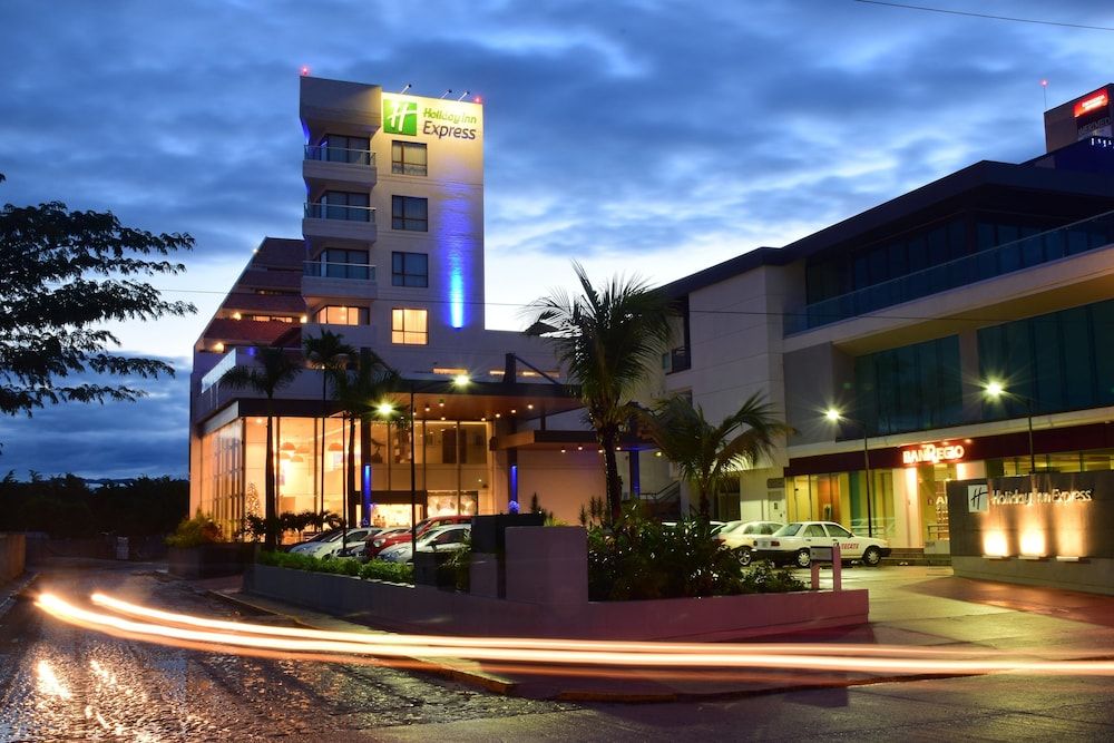 Holiday Inn Express Puerto Vallarta by IHG - Exterior - 1