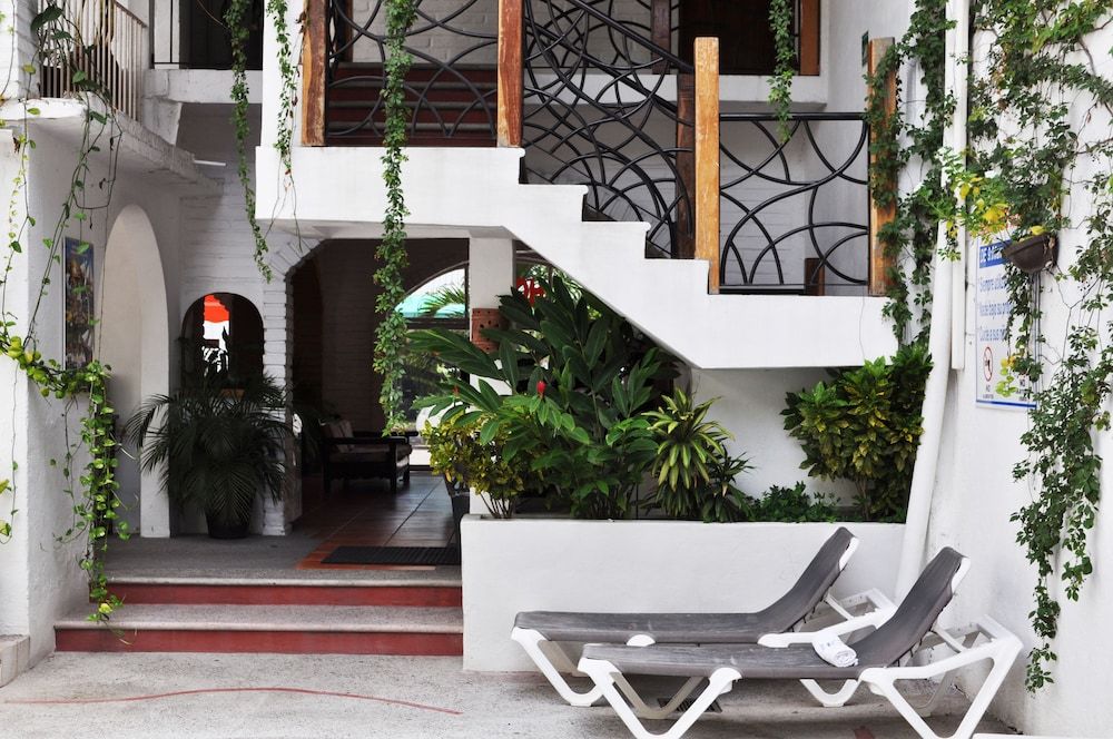 Hotel Hacienda de Vallarta Centro - Exterior - 1