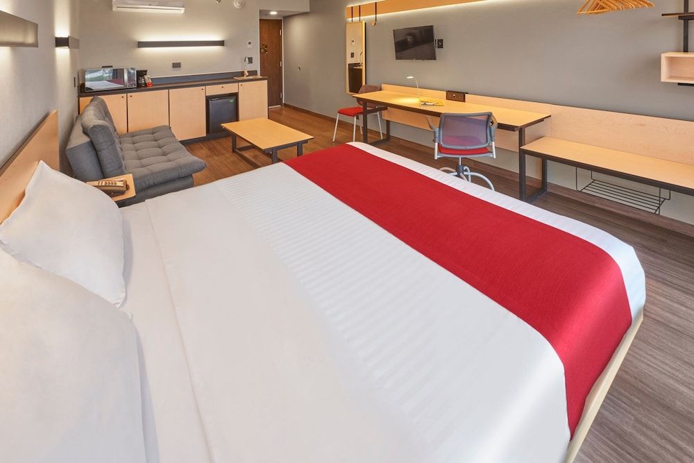 City Express Plus by Marriott Puerto Vallarta - Room - 2