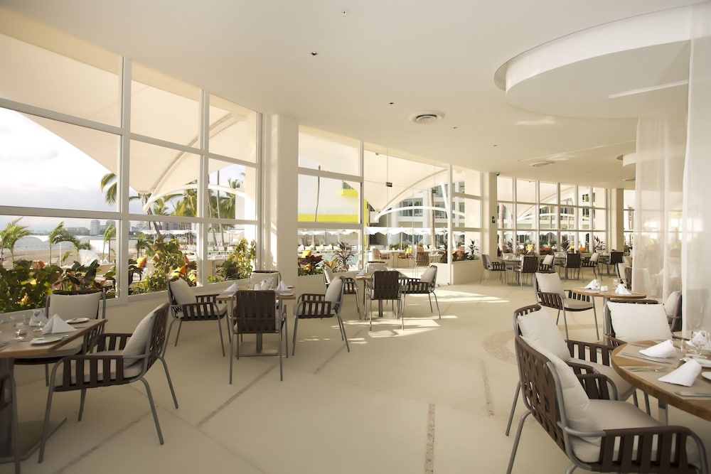 The Hacienda at Krystal Grand Puerto Vallarta - Family dining - 1
