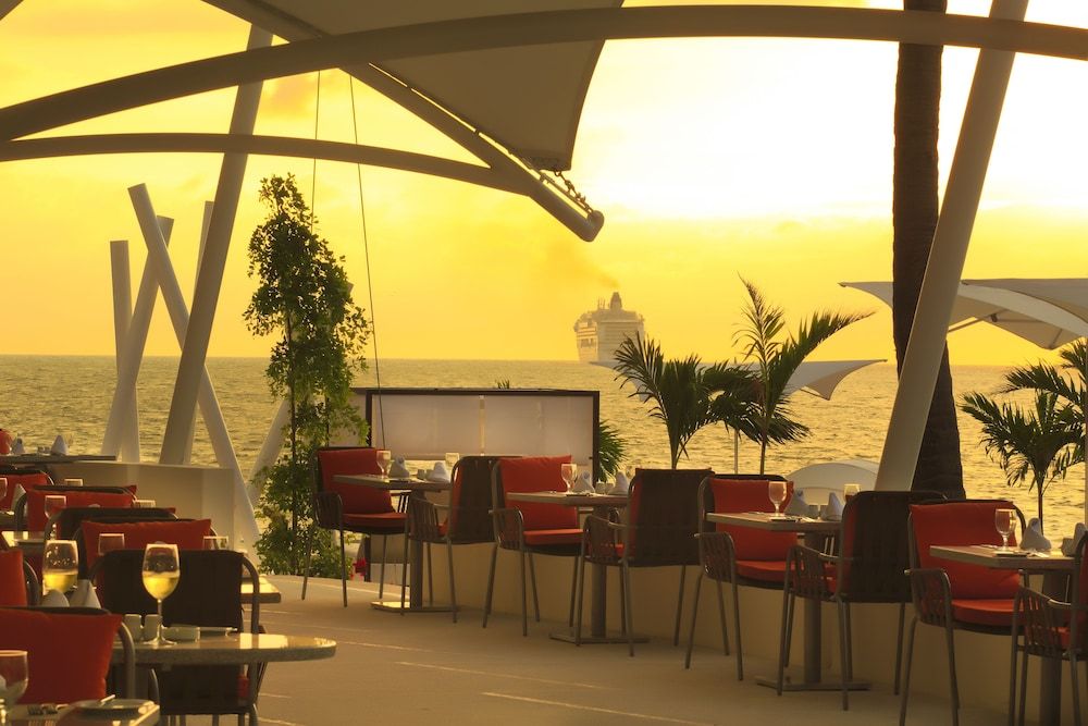 The Hacienda at Krystal Grand Puerto Vallarta - Family dining - 2