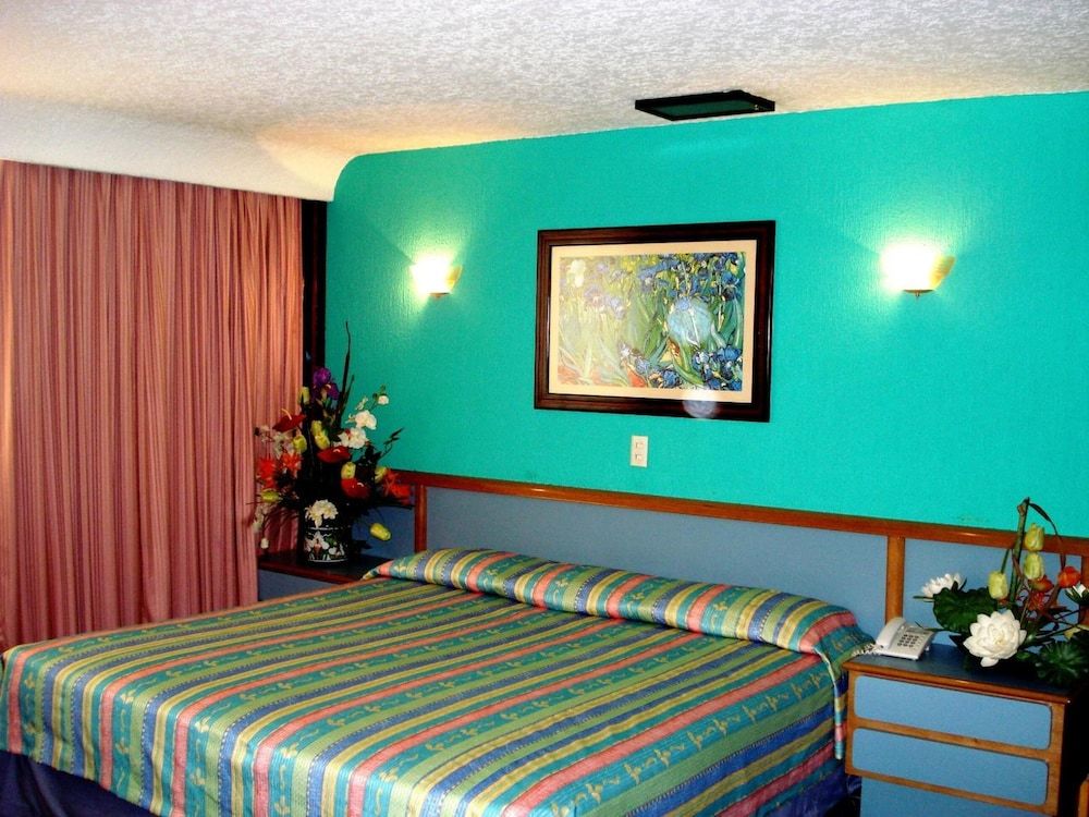 Segovia Regency Hotel - Room