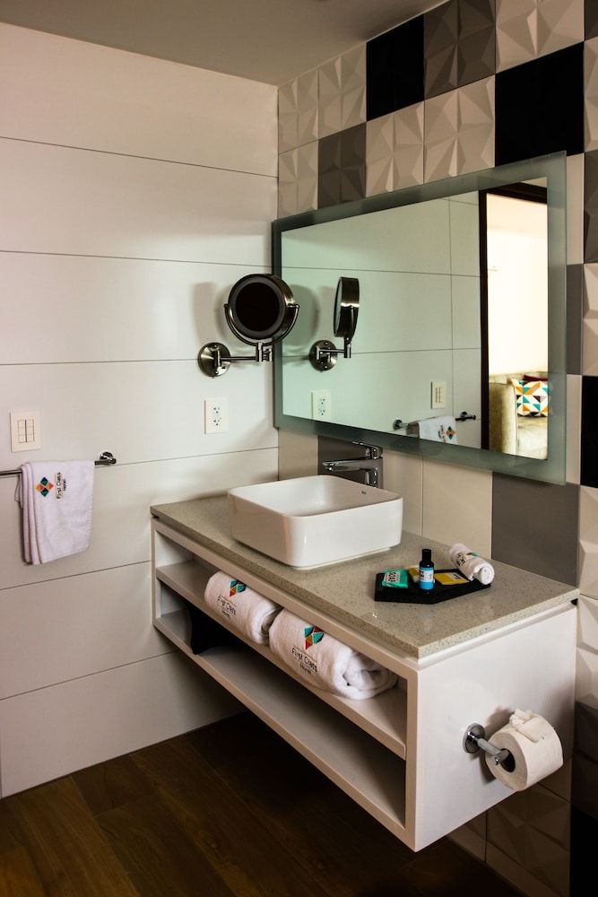 FCH Hotel Providencia - Adults Only - Bathroom - 2