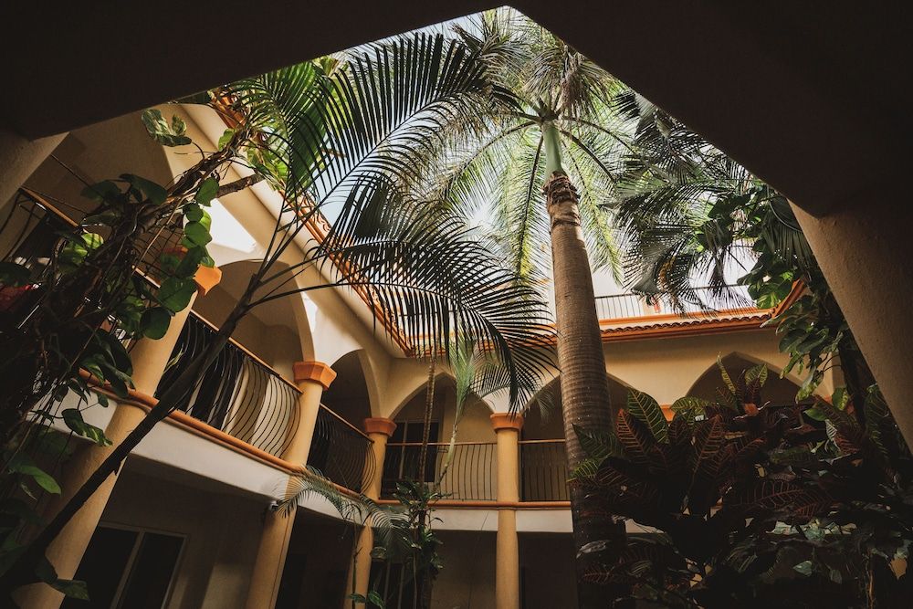 Sahara Hotel - Exterior