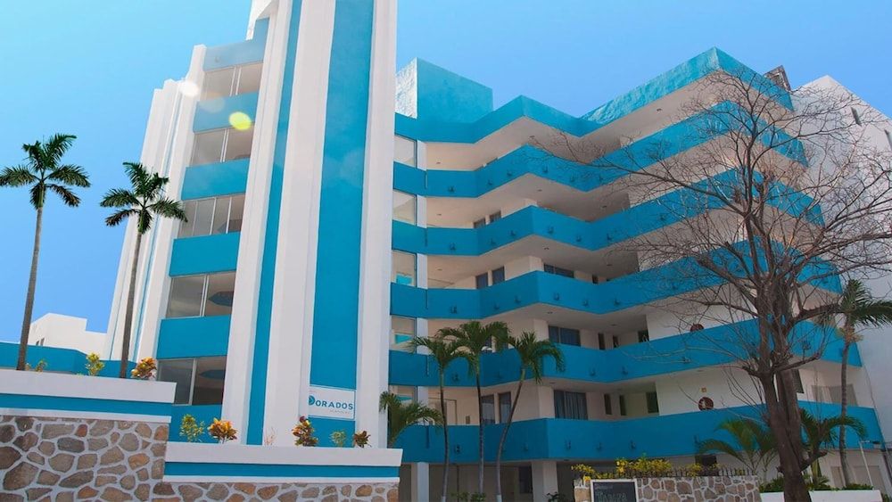 Dorados Acapulco - Exterior