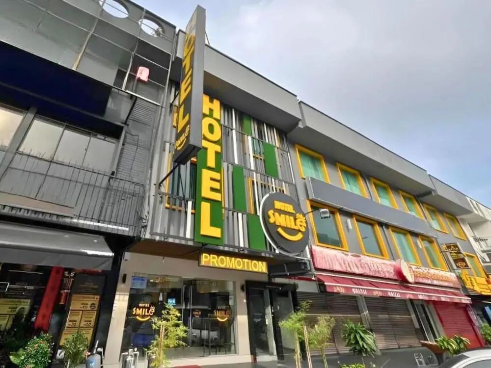 SMILE HOTEL CHERAS TAMAN SEGAR - Primary image - 1