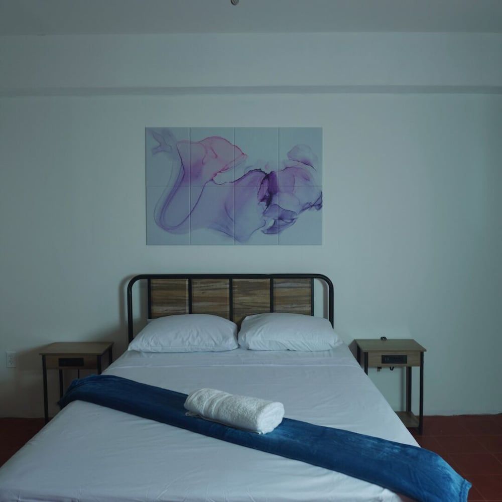 El Cosmopolitan Leon - Room - 4