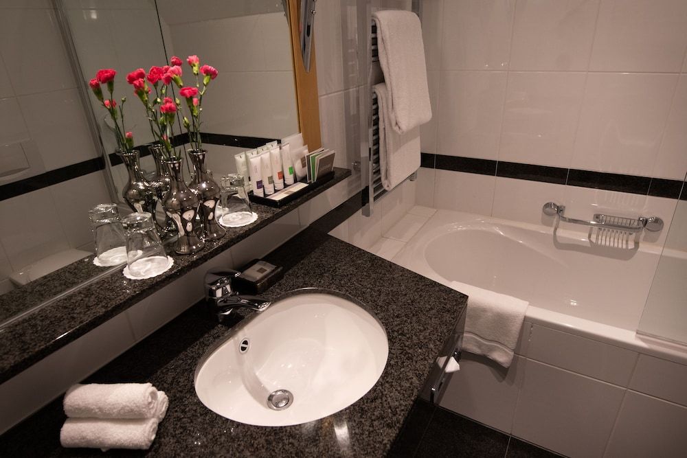 Swissôtel Amsterdam - Bathroom - 2