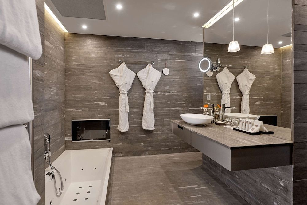 Swissôtel Amsterdam - Bathroom - 1